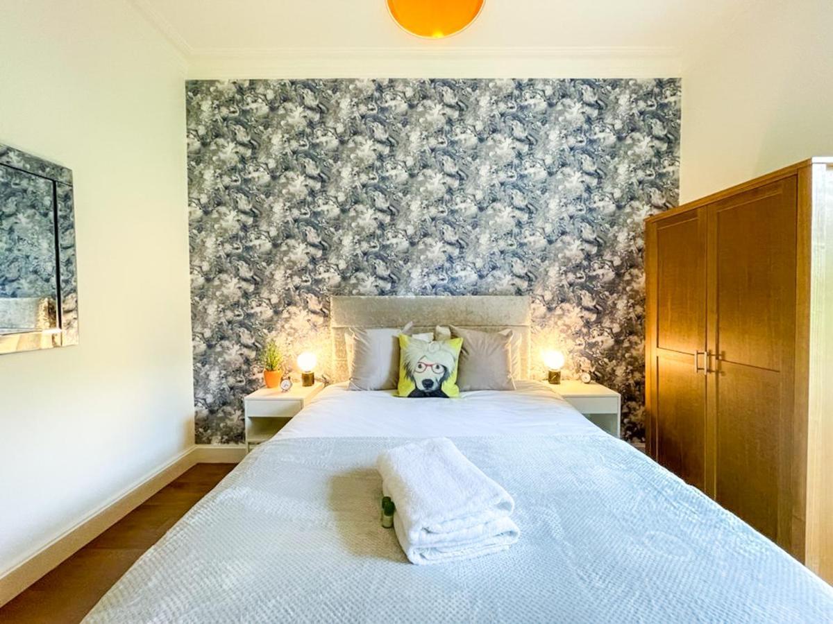 Desirable 2 Bed Apt Near Edinburgh Castle Exterior foto